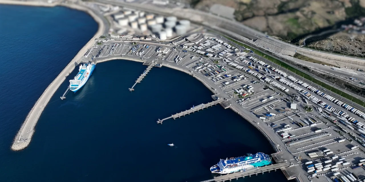 Tanger Med 2025 : le hub logistique marocain face aux défis de la saturation et de la transformation digitale