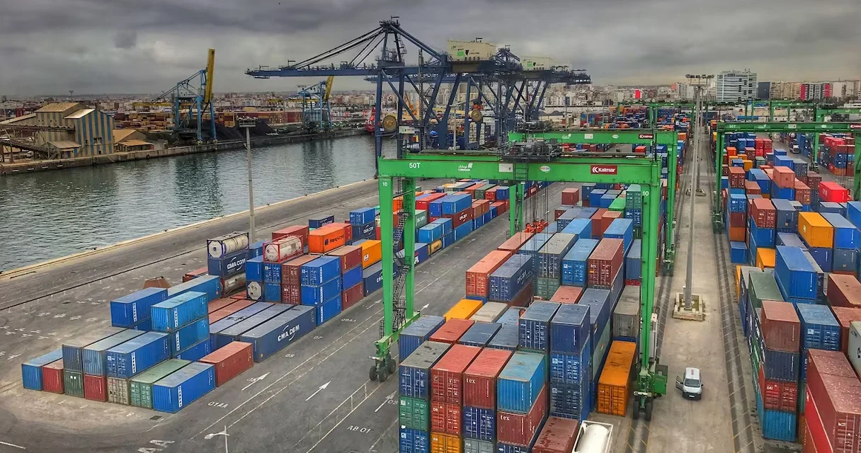 Dérapage du Déficit Commercial : Le Grand Défi de la Logistique Maroc et l’Impératif de l’Efficacité Portuaire