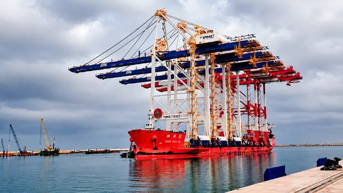 Nador West Med : ZPMC livre les 3 premiers portiques de quai